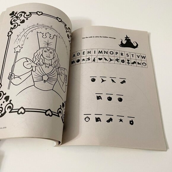 The Wizard of Oz The Emerald City Coloring and Activity Book - Picture 13 of 16